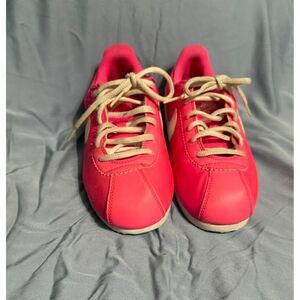 Nike Cortez Sneakers Hot Pink White Swoosh Low Top Retro Size 7Y / 8.5W